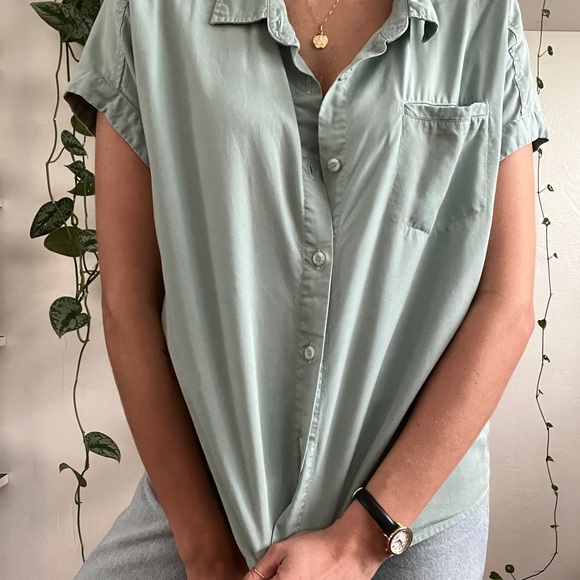 roamers & seekers Tops - Roamers & Seekers Sage/Mint Green Short Sleeve Button Down